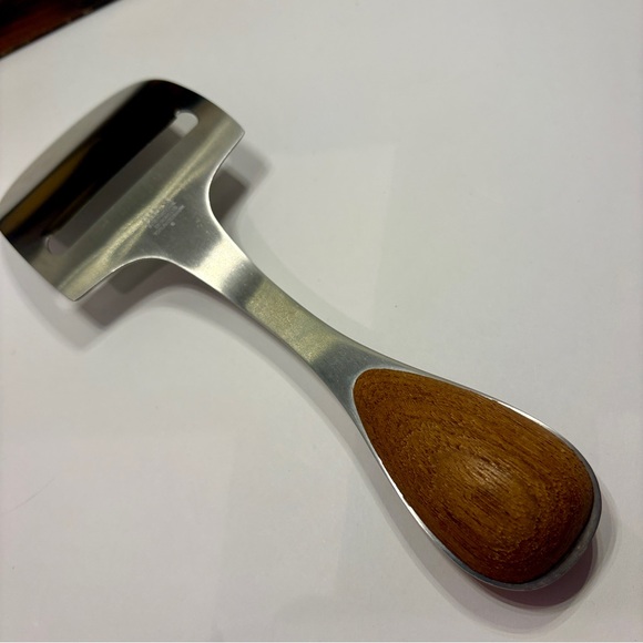 DANSK Teakwood CHEESE PLANE - Picture 4 of 12